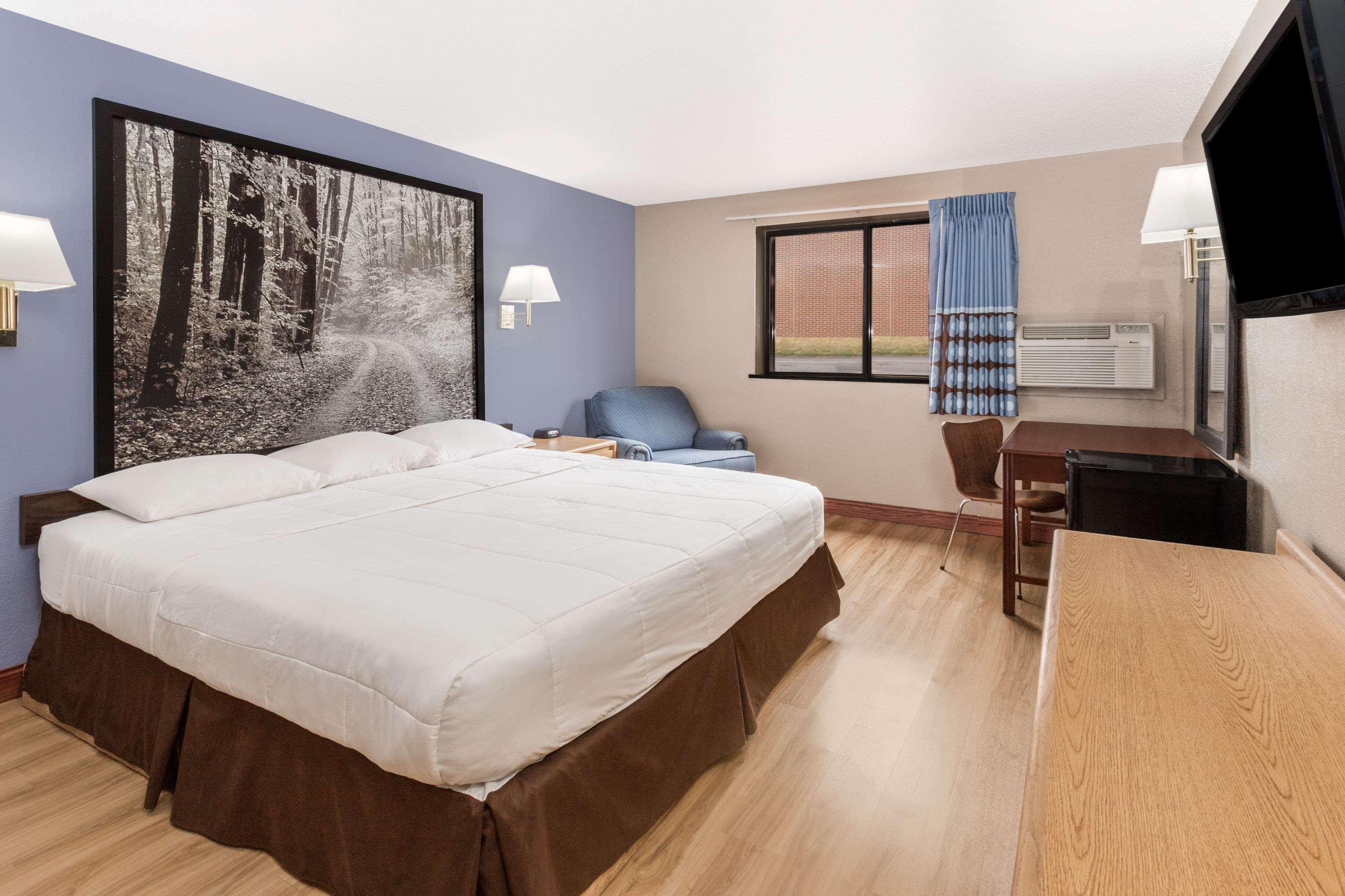 Super 8 By Wyndham Kenosha/Pleasant Prairie Hotel Exterior photo